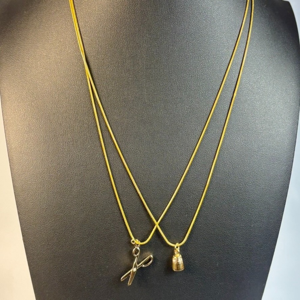Pendant Necklace Gold Tone Rhinestone‎ Delicate Sewing Scissors Thimble Charms